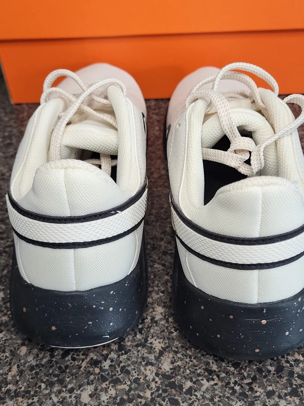 Nike Legend Essential 2 PRM Womens 7.5 Sail Black Training Shoes CZ3668-100 NIB